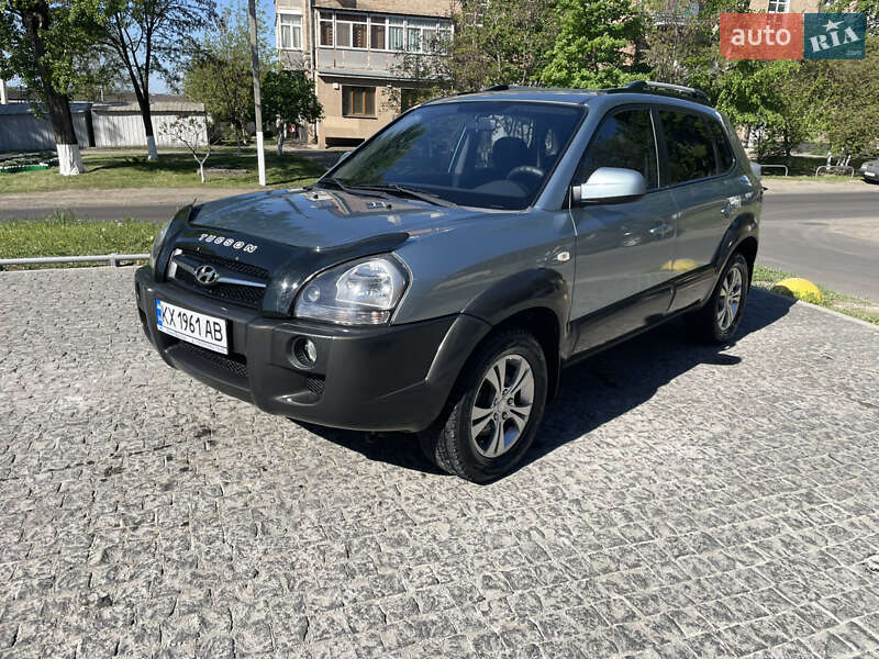 Внедорожник / Кроссовер Hyundai Tucson 2008 в 