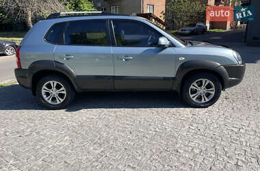 Внедорожник / Кроссовер Hyundai Tucson 2008 в 