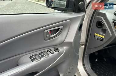 Внедорожник / Кроссовер Hyundai Tucson 2004 в 