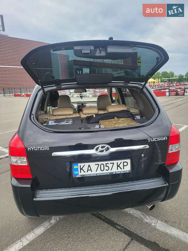Позашляховик / Кросовер Hyundai Tucson 2008 в Києві