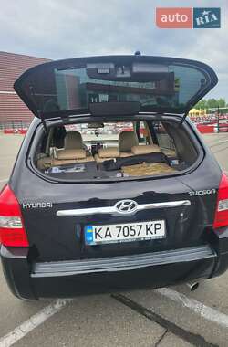 Внедорожник / Кроссовер Hyundai Tucson 2008 в 