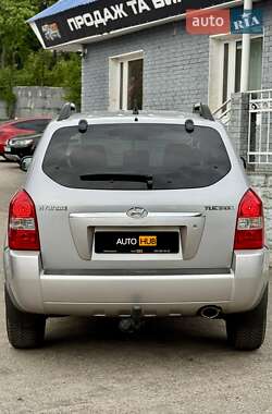 Внедорожник / Кроссовер Hyundai Tucson 2006 в 