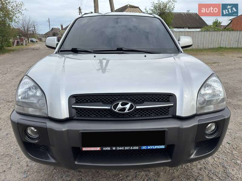 Позашляховик / Кросовер Hyundai Tucson 2009 в Охтирці