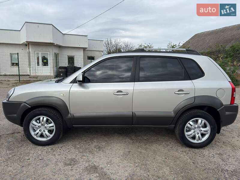Позашляховик / Кросовер Hyundai Tucson 2009 в Охтирці
