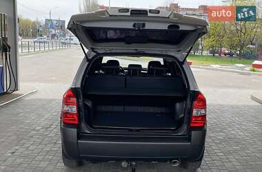 Внедорожник / Кроссовер Hyundai Tucson 2007 в 