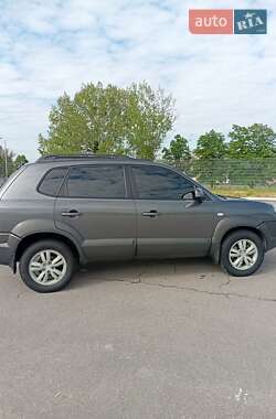 Внедорожник / Кроссовер Hyundai Tucson 2009 в 