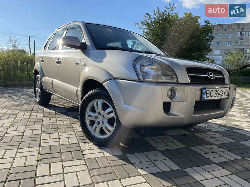 Внедорожник / Кроссовер Hyundai Tucson 2006 в 