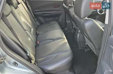 Внедорожник / Кроссовер Hyundai Tucson 2006 в 