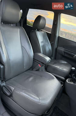 Внедорожник / Кроссовер Hyundai Tucson 2006 в 
