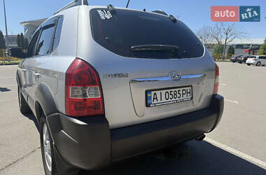 Внедорожник / Кроссовер Hyundai Tucson 2005 в 