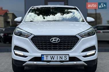 Внедорожник / Кроссовер Hyundai Tucson 2017 в 
