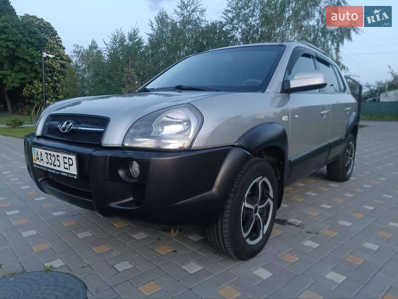 Позашляховик / Кросовер Hyundai Tucson 2006 в Києві