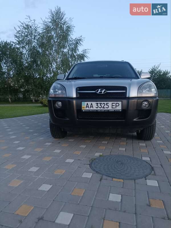 Позашляховик / Кросовер Hyundai Tucson 2006 в Києві