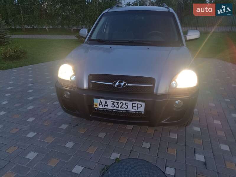 Позашляховик / Кросовер Hyundai Tucson 2006 в Києві