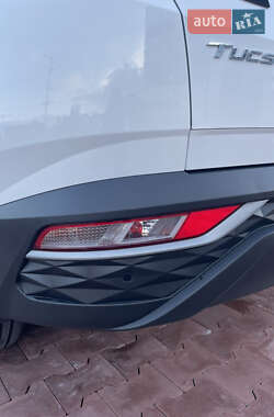 Внедорожник / Кроссовер Hyundai Tucson 2021 в 