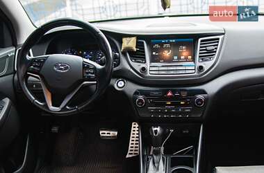 Позашляховик / Кросовер Hyundai Tucson 2015 в 