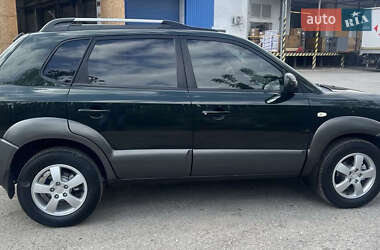 Внедорожник / Кроссовер Hyundai Tucson 2008 в 