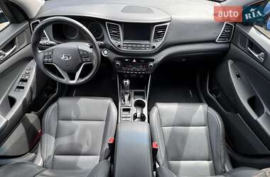 Позашляховик / Кросовер Hyundai Tucson 2017 в 