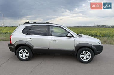 Внедорожник / Кроссовер Hyundai Tucson 2007 в 