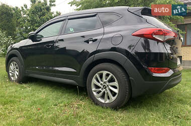 Позашляховик / Кросовер Hyundai Tucson 2016 в Тульчині