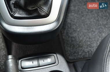 Внедорожник / Кроссовер Hyundai Tucson 2008 в 