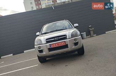 Внедорожник / Кроссовер Hyundai Tucson 2010 в 