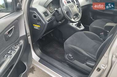 Внедорожник / Кроссовер Hyundai Tucson 2010 в 