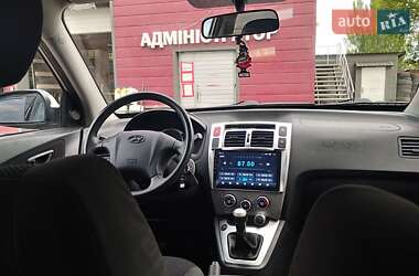 Внедорожник / Кроссовер Hyundai Tucson 2010 в 
