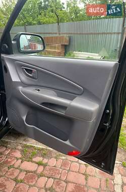 Позашляховик / Кросовер Hyundai Tucson 2005 в 