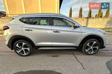 Позашляховик / Кросовер Hyundai Tucson 2018 в 