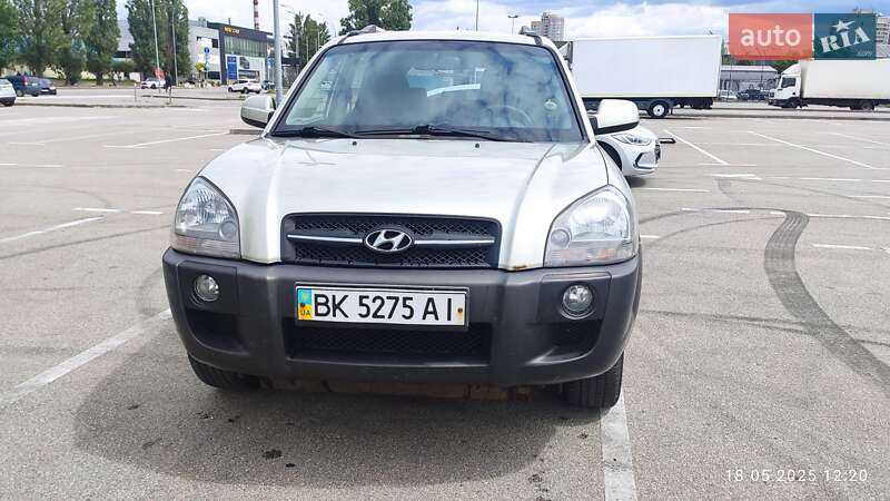 Внедорожник / Кроссовер Hyundai Tucson 2007 в 