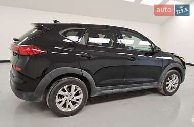 Позашляховик / Кросовер Hyundai Tucson 2021 в 