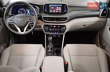 Позашляховик / Кросовер Hyundai Tucson 2021 в 