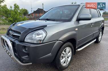 Внедорожник / Кроссовер Hyundai Tucson 2012 в 