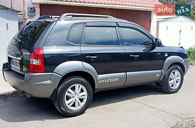 Позашляховик / Кросовер Hyundai Tucson 2012 в 