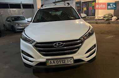 Внедорожник / Кроссовер Hyundai Tucson 2016 в 