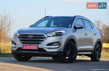 Внедорожник / Кроссовер Hyundai Tucson 2016 в 