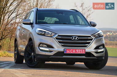 Внедорожник / Кроссовер Hyundai Tucson 2016 в 