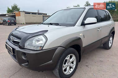 Внедорожник / Кроссовер Hyundai Tucson 2010 в 