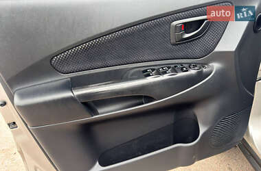 Внедорожник / Кроссовер Hyundai Tucson 2010 в 
