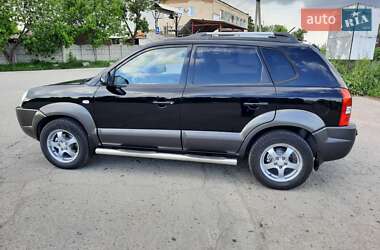 Внедорожник / Кроссовер Hyundai Tucson 2006 в 