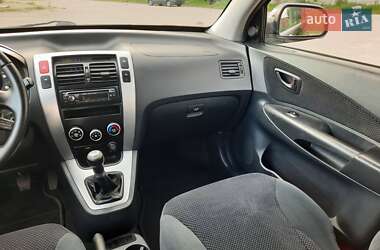 Внедорожник / Кроссовер Hyundai Tucson 2006 в 