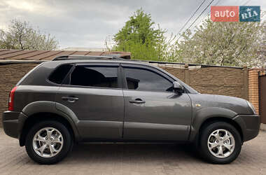 Позашляховик / Кросовер Hyundai Tucson 2009 в 