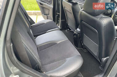 Внедорожник / Кроссовер Hyundai Tucson 2012 в 