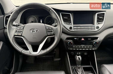 Внедорожник / Кроссовер Hyundai Tucson 2016 в 