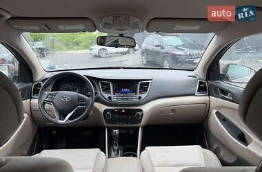 Позашляховик / Кросовер Hyundai Tucson 2017 в 
