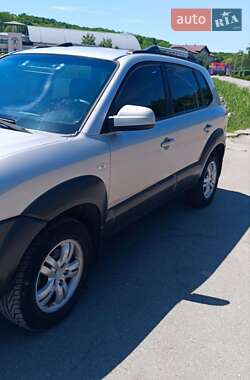 Позашляховик / Кросовер Hyundai Tucson 2006 в 