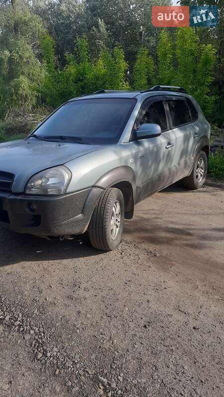 Позашляховик / Кросовер Hyundai Tucson 2006 в 