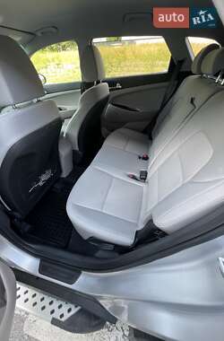 Позашляховик / Кросовер Hyundai Tucson 2019 в 