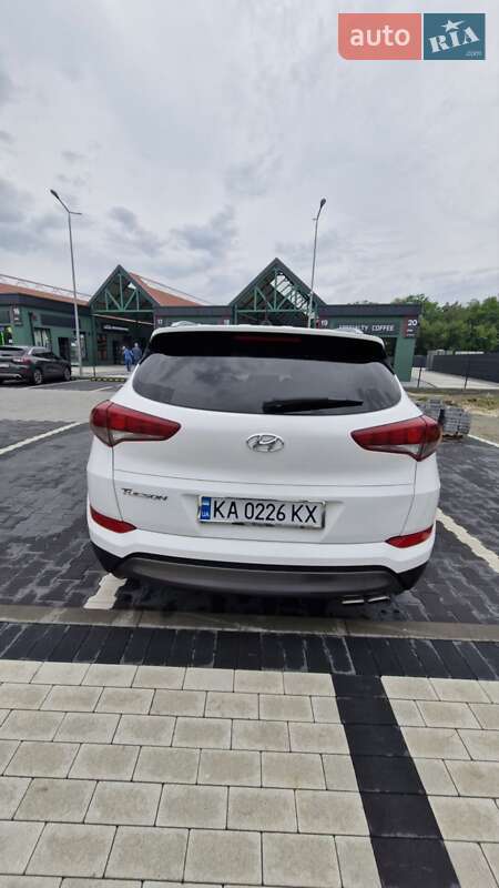 Позашляховик / Кросовер Hyundai Tucson 2015 в Ірпені